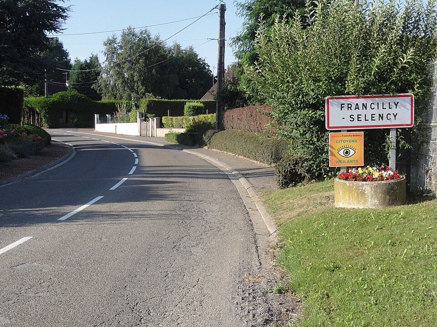 Bourse aux jouets et puériculture — Francilly-Selency